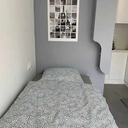 Charming Near Chatelet Saint Sauveur Διαμέρισμα *