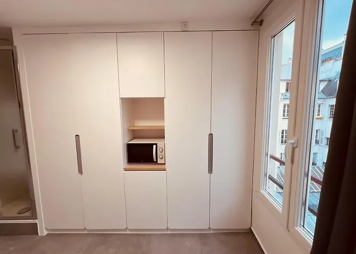 Apartman Charming Near Chatelet Saint Sauveur
