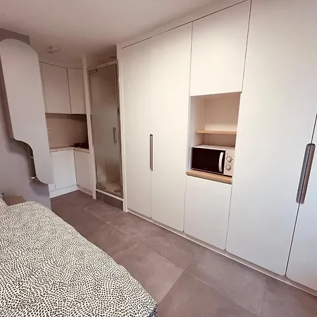 Apartment Charming Near Chatelet Saint Sauveur *